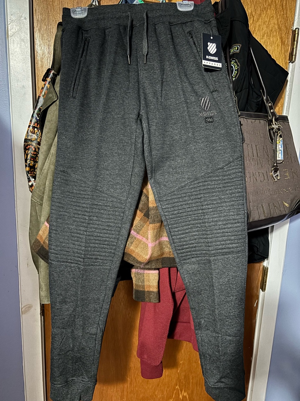 NWT K-Swiss Men's Dark Gray Quilted Knee Jogger Tapered Leg Sweatpants